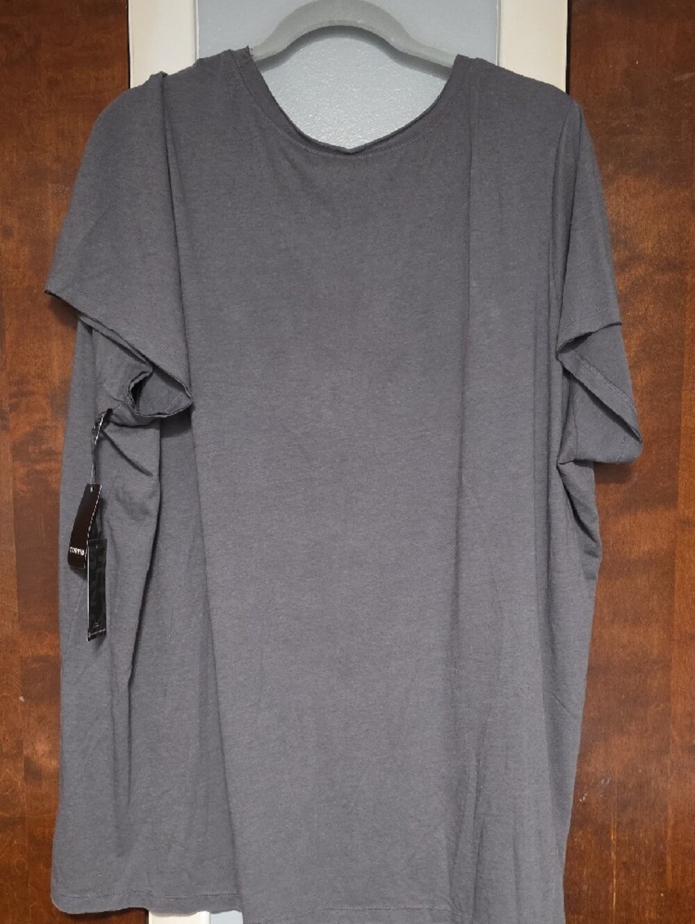 NWT Torrid Plus Size Gray Graphic Pluto Top - 3X Distressed Collar And Sleeves - Picture 2 of 3